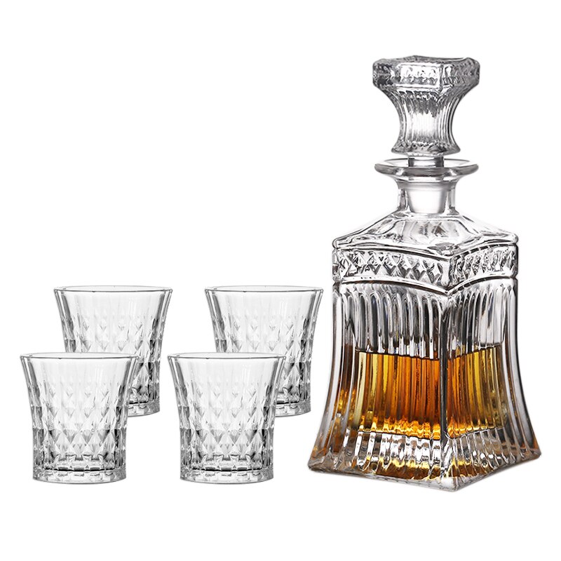 Creative Whiskey Cup and Bottle Set Bodie